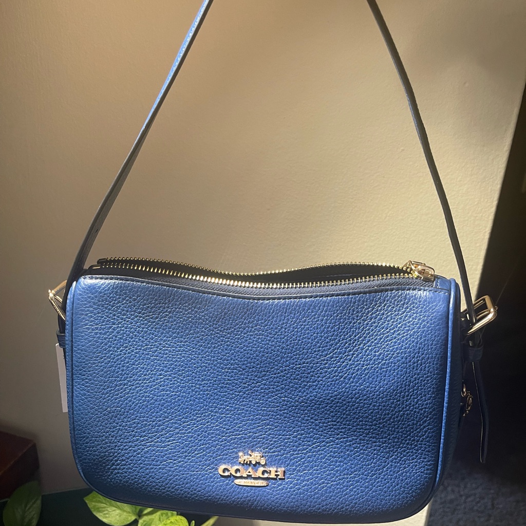Coach Royal Blue Pebbled Leather Shoulder Bag With Gold Hardware